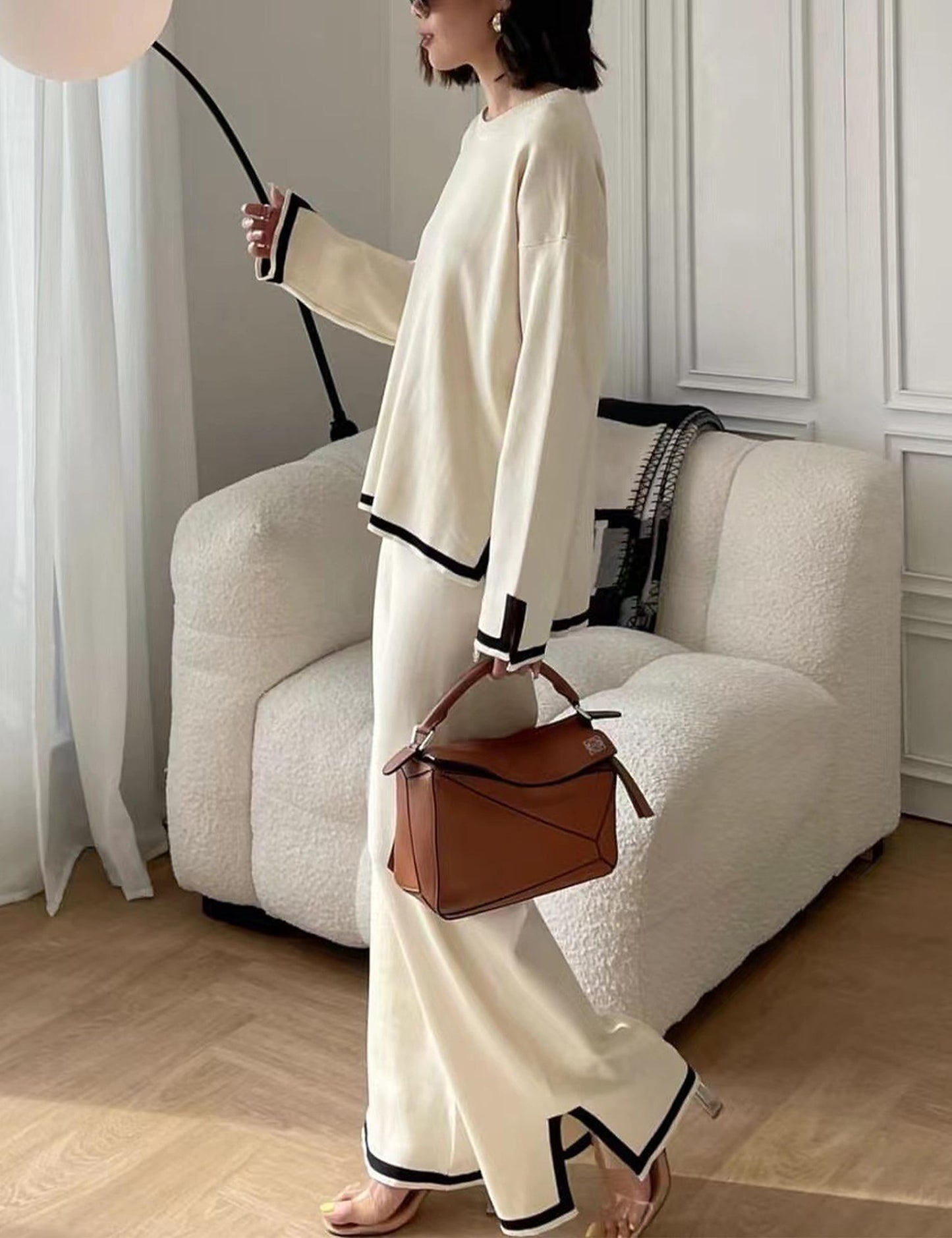 🔥 Set 2 piese – top tricotat + pantaloni largi. Lejer, respirabil, potrivit pentru plimbări, acasă sau vacanțe. ✅ Plată la livrare!