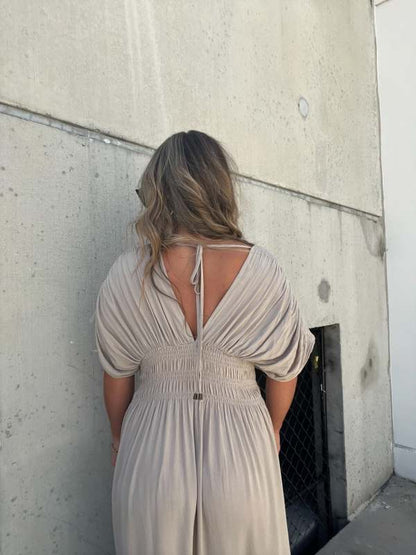 💃 Rochie ultra-lungă cu croială casual – decolteu în V, fante laterale, stil elegant și confortabil. ✨ Plată la livrare!