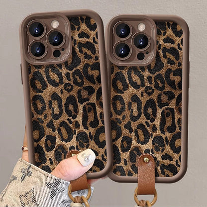 Husă cu imprimeu leopard pentru iPhone cu șnur