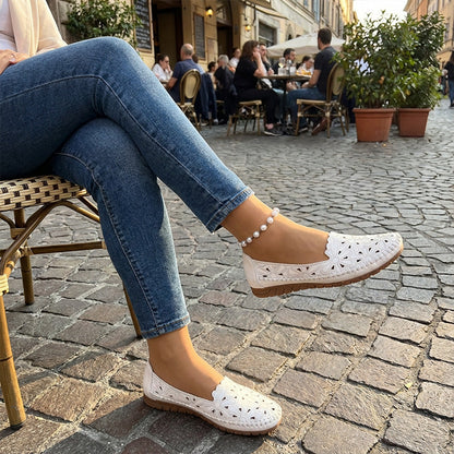 🔥 Pantofi cu model flori – perforați și respirabili – Confort și stil pentru zilele calde. Stoc limitat!