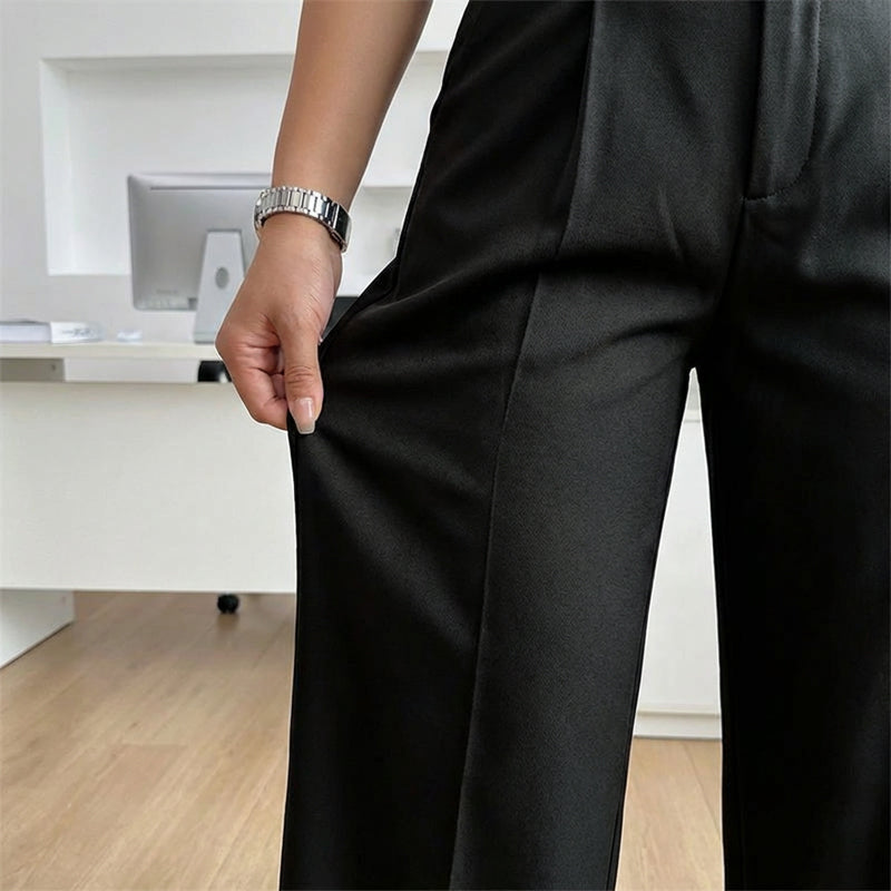 Damen Marlenehose mit hohem Bund, weitem Bein und Gürtel