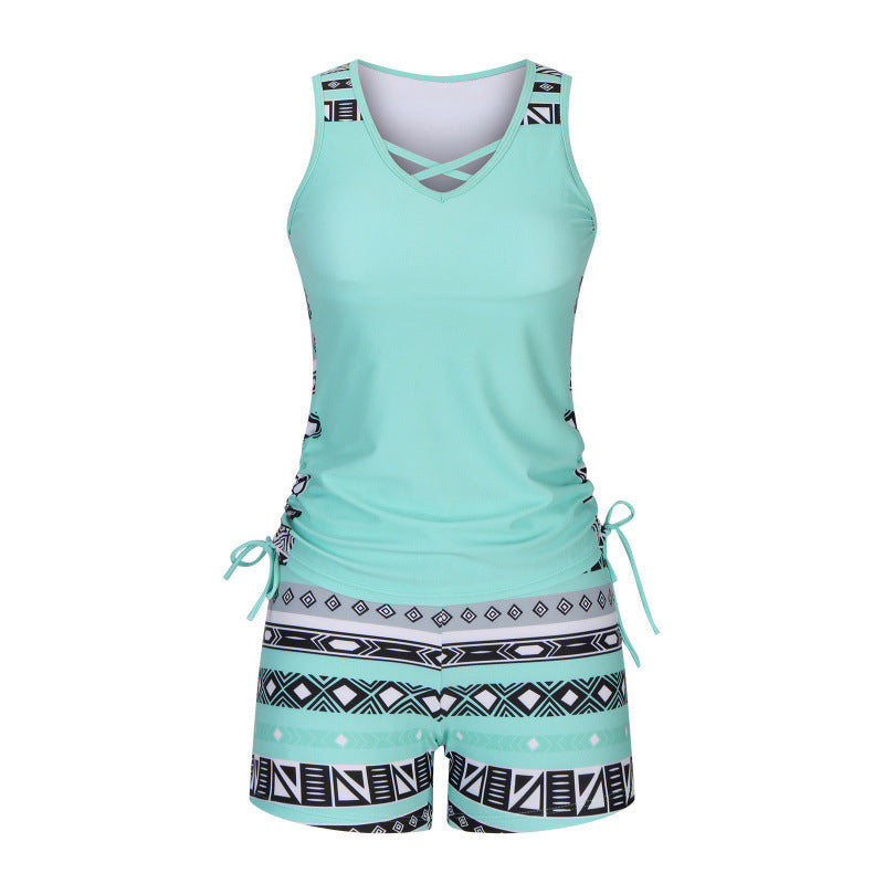 🔥 Costumul de baie tankini care îți dă încredere! 🏊‍♀️ Imprimeu stylish, două piese – perfect pentru plajă sau piscină.