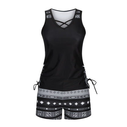 🔥 Costumul de baie tankini care îți dă încredere! 🏊‍♀️ Imprimeu stylish, două piese – perfect pentru plajă sau piscină.