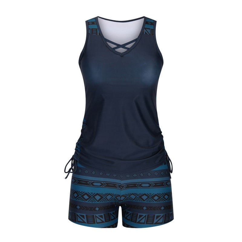 🔥 Costumul de baie tankini care îți dă încredere! 🏊‍♀️ Imprimeu stylish, două piese – perfect pentru plajă sau piscină.