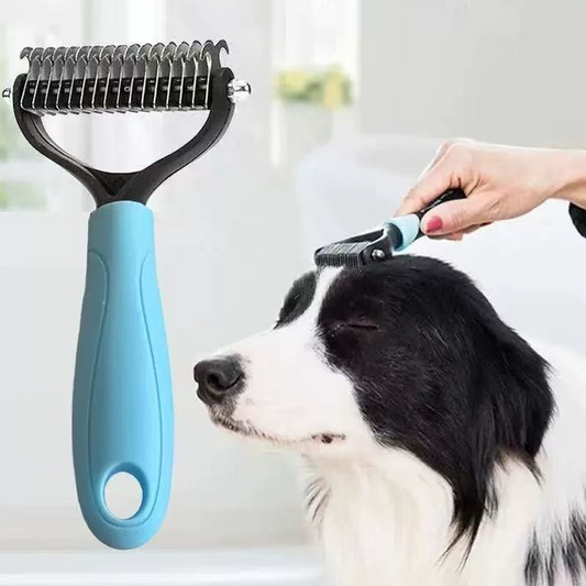 🐾 Perie dublă pentru pisici și câini – îndepărtează părul mort și descurcă nodurile rapid. Blana curată și fără efort! 🧹 Plătești DOAR la livrare în România. ✅ Comandă acum – stoc limitat!