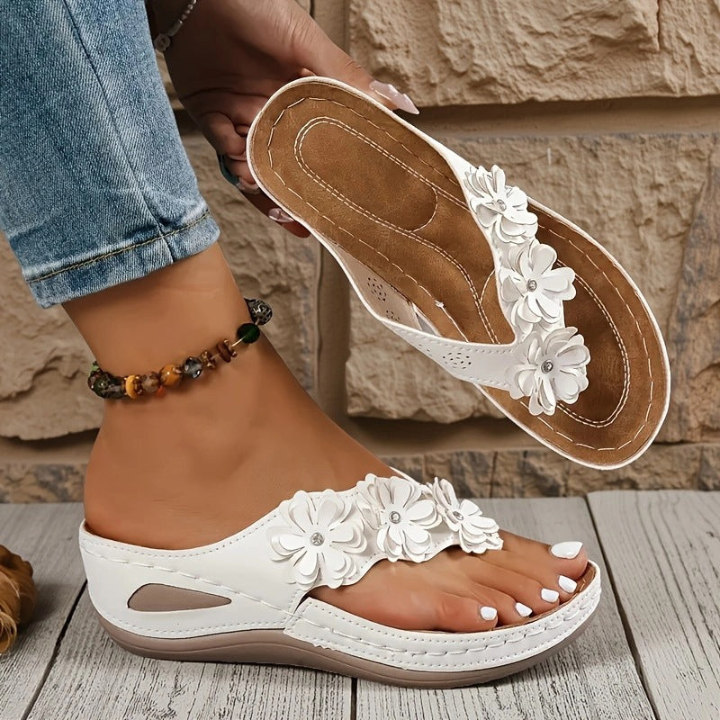🌸 Sandale cu toc pană + curea subțire – imprimeu floral – Feminine și elegante. Stoc limitat!