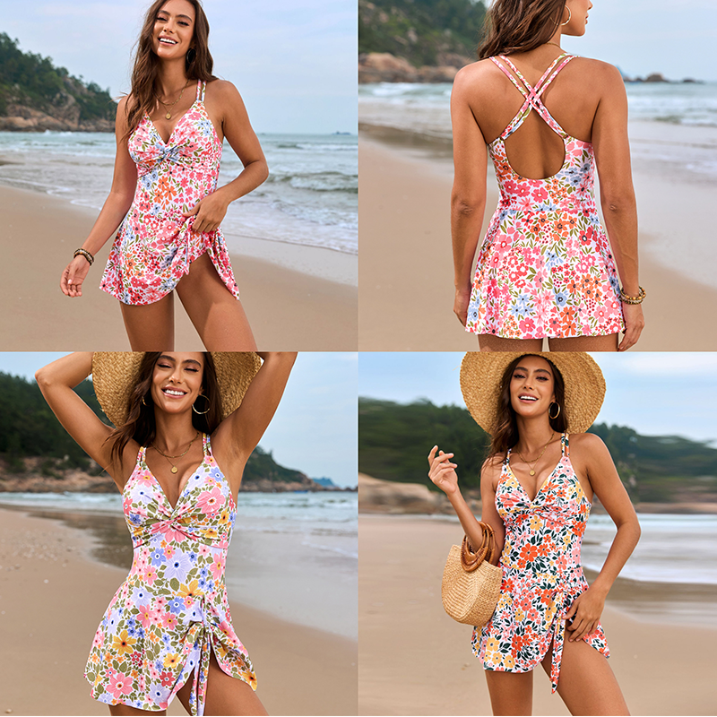 Costum de baie integrat cu fustă și twist în față