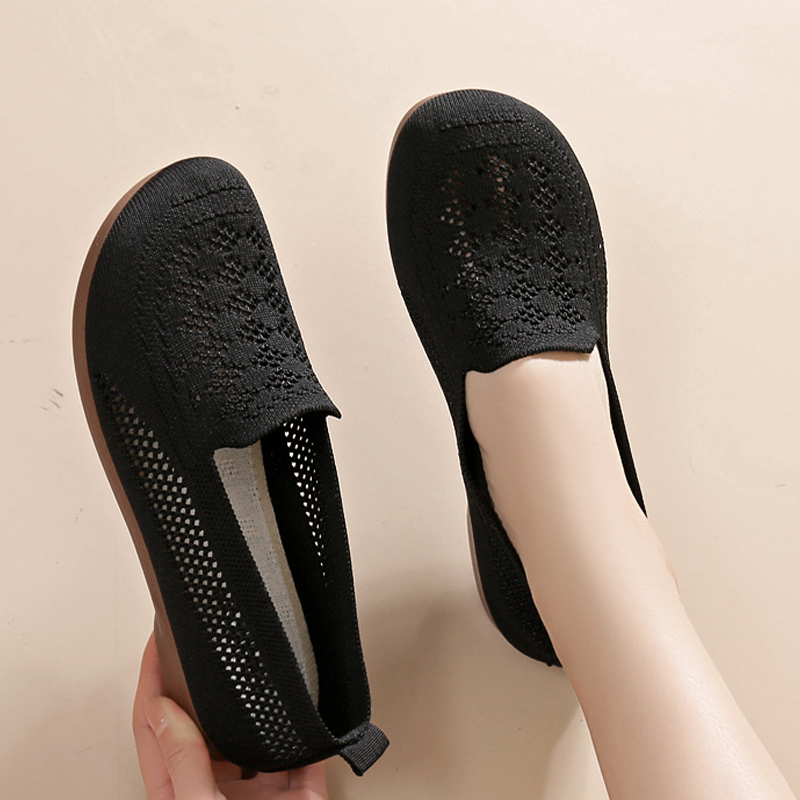 ✨ Papuci comozi fără șireturi – elastici, respirabili și extrem de ușori. Picioarele tale vor mulțumi după orice plimbare! 🧦 Plata ramburs în toată România. ✅ Apasă pe link și rezervă-ți perechea acum!