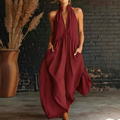 🔥 Rochia maxi care îți dă aer fresh! 🌬️ Guler halter + decolteu în V – perfectă pentru zilele caniculare.