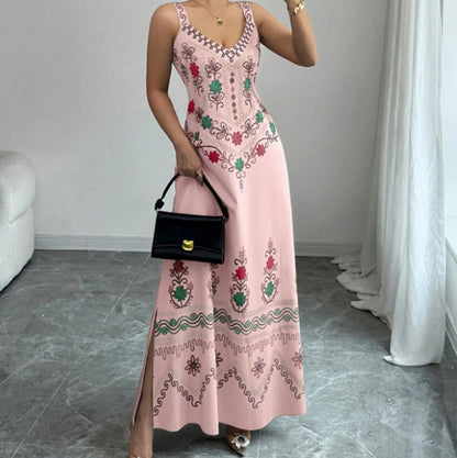 🌺Rochie vaporoasă, fix pe vibe-ul verii! Fără mâneci, decolteu în V, imprimeu etnic și fante laterale care fac diferența. 👉 Arată senzațional în 2 minute de la despachetare
