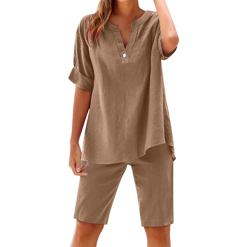 🔥 Set 2 piese: bluză + pantaloni scurți – look complet pentru zilele tale fierbinți! Comandă rapid