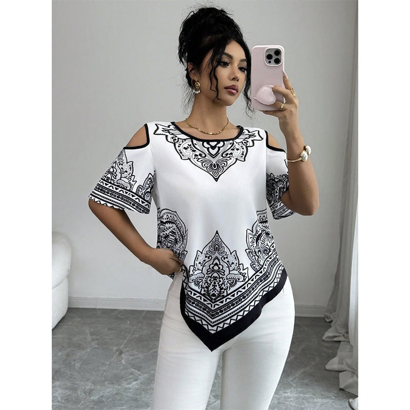 👕 Tricou cu umeri goi în stil boem, cu imprimeu texturat, tiv asimetric și mâneci scurte⬛⬜